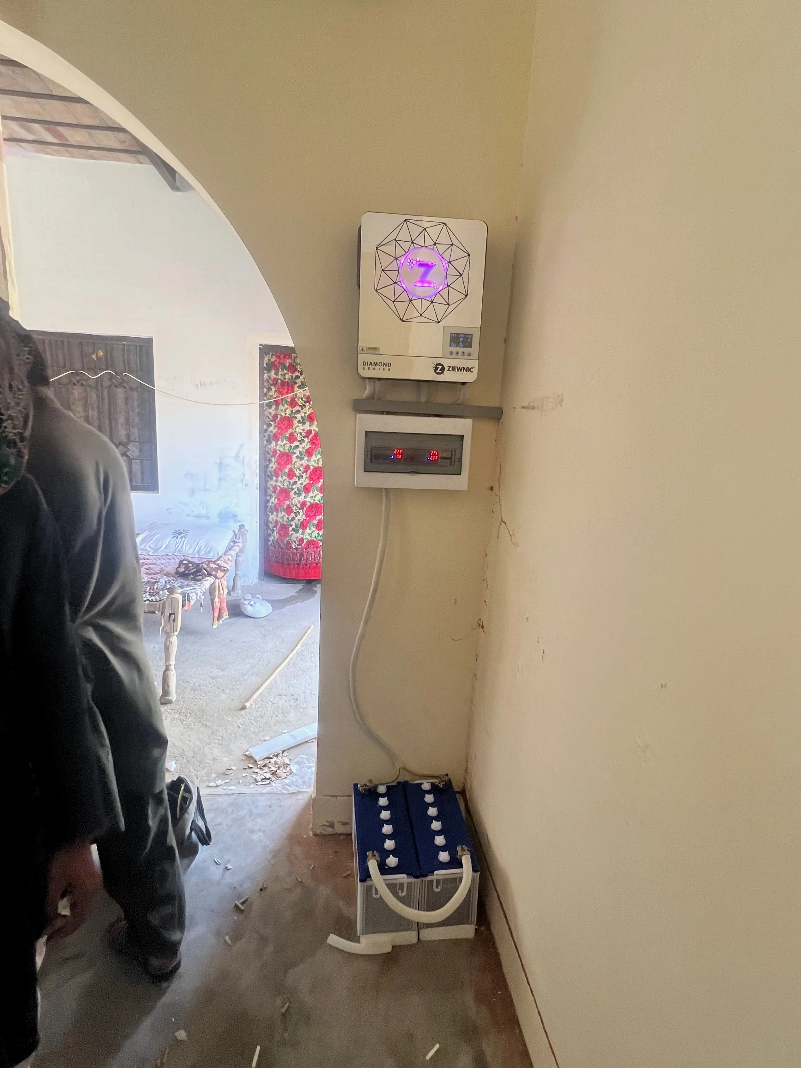 HAND MANDE LOCAL INVERTER 7KW