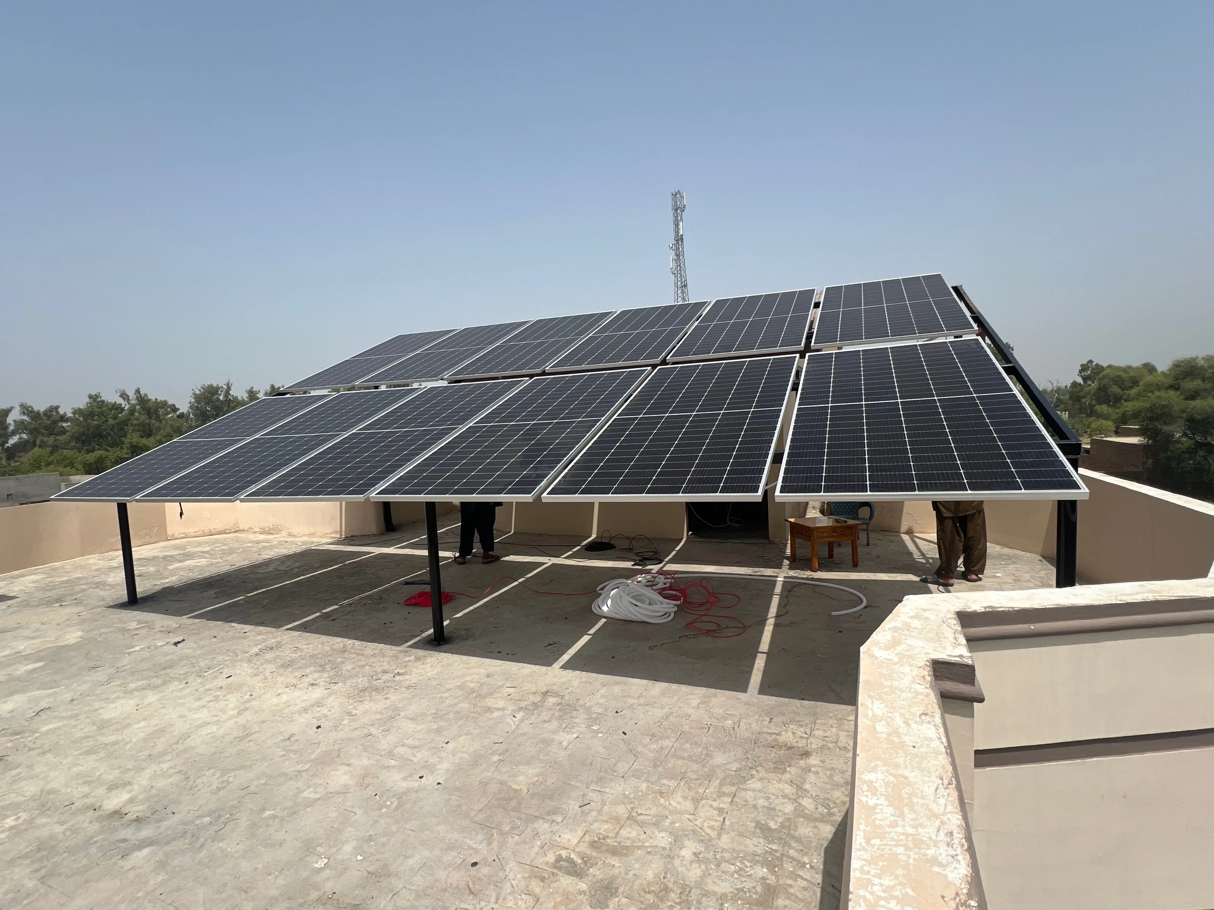 CANADIAN SOLAR ON ELEVATED STRUCTURE